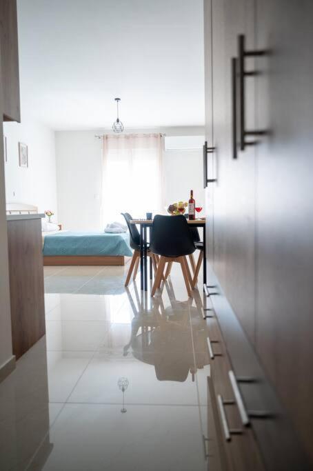 קורופיון Anesis Airport Rooms 204 מראה חיצוני תמונה